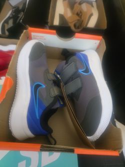 Kids shoes 8c size