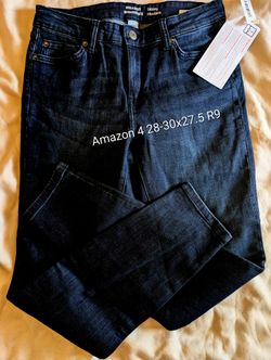 New Amazon Essentials 4 Denim Blue Jeans Skinny Moulant, 83% Cotton, 15%Polyester, 2% Elastane NWT