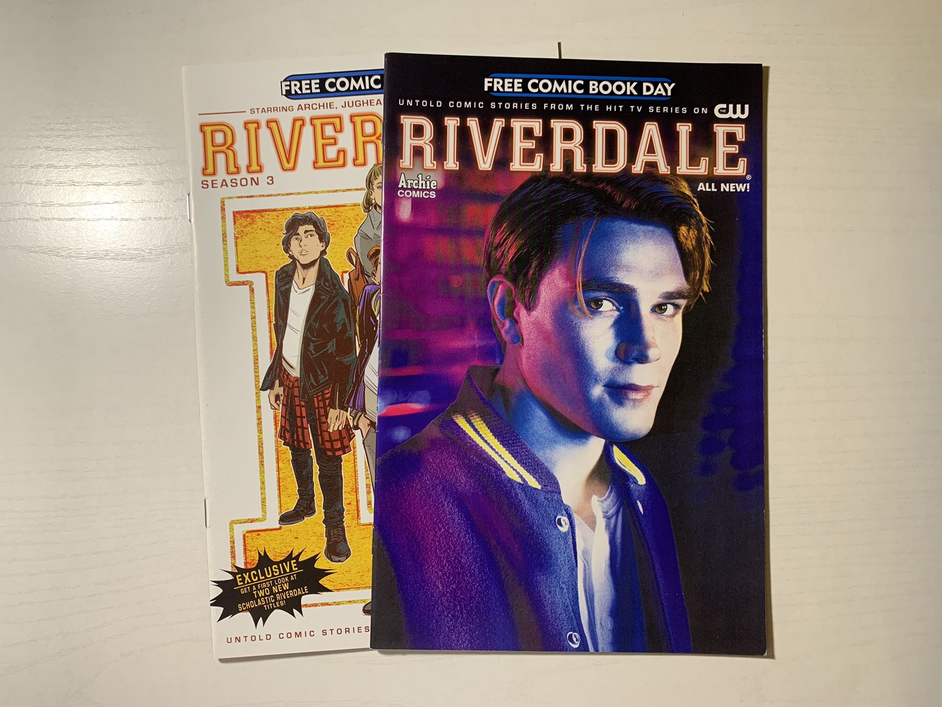 2 riverdale comics