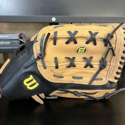 Baseball gloves