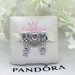 Adorable Charm de plata 925 para pulsera Pandora Momentos.