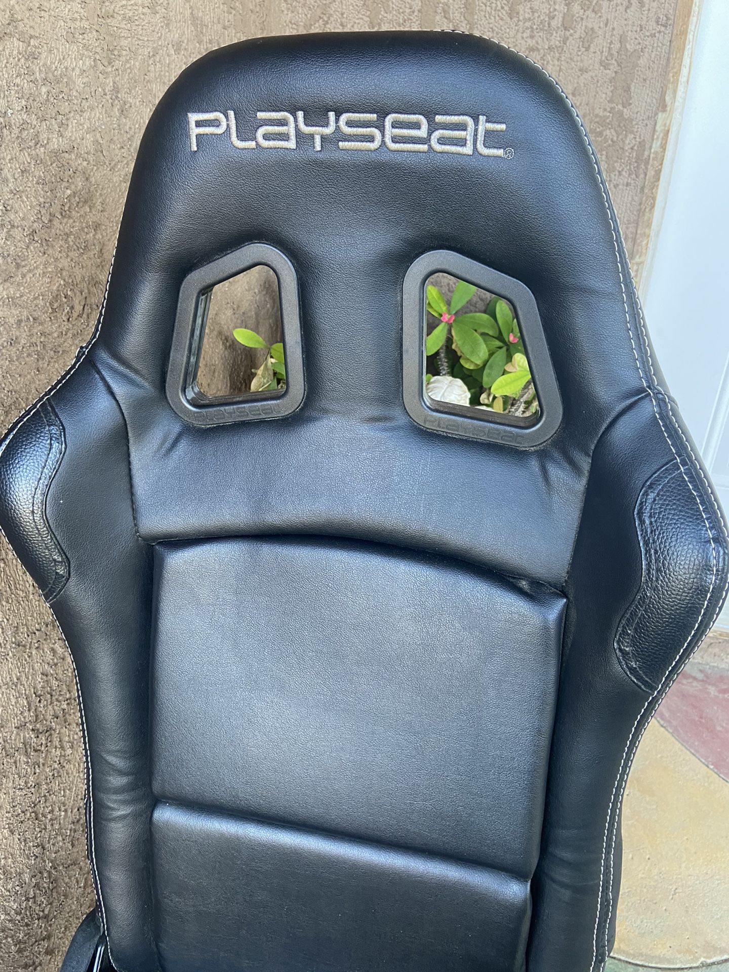 Play seat