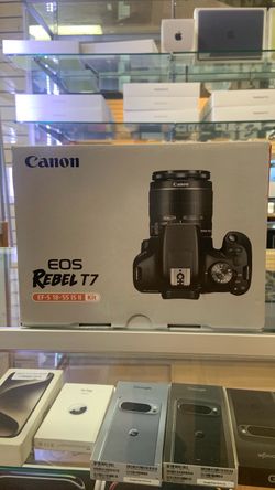 Canon T7 with 18-55mm
