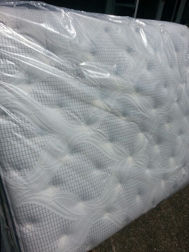 Beautyrest recharge world class pacific series 1000 lf