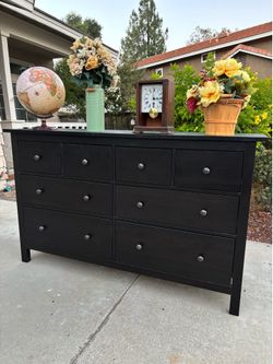Black Solid Wood 8 Drawer Dresser Chest of Drawers Furniture Great Condition