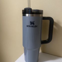 Stanley Water bottle 32 oz