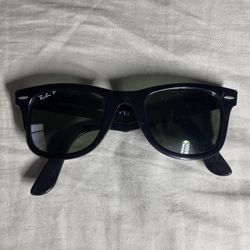 Rayban Wayfarer Sunglasses Polarized - Used