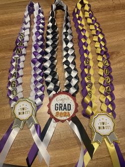 Graduation 🧑🎓👩🎓 Leis!