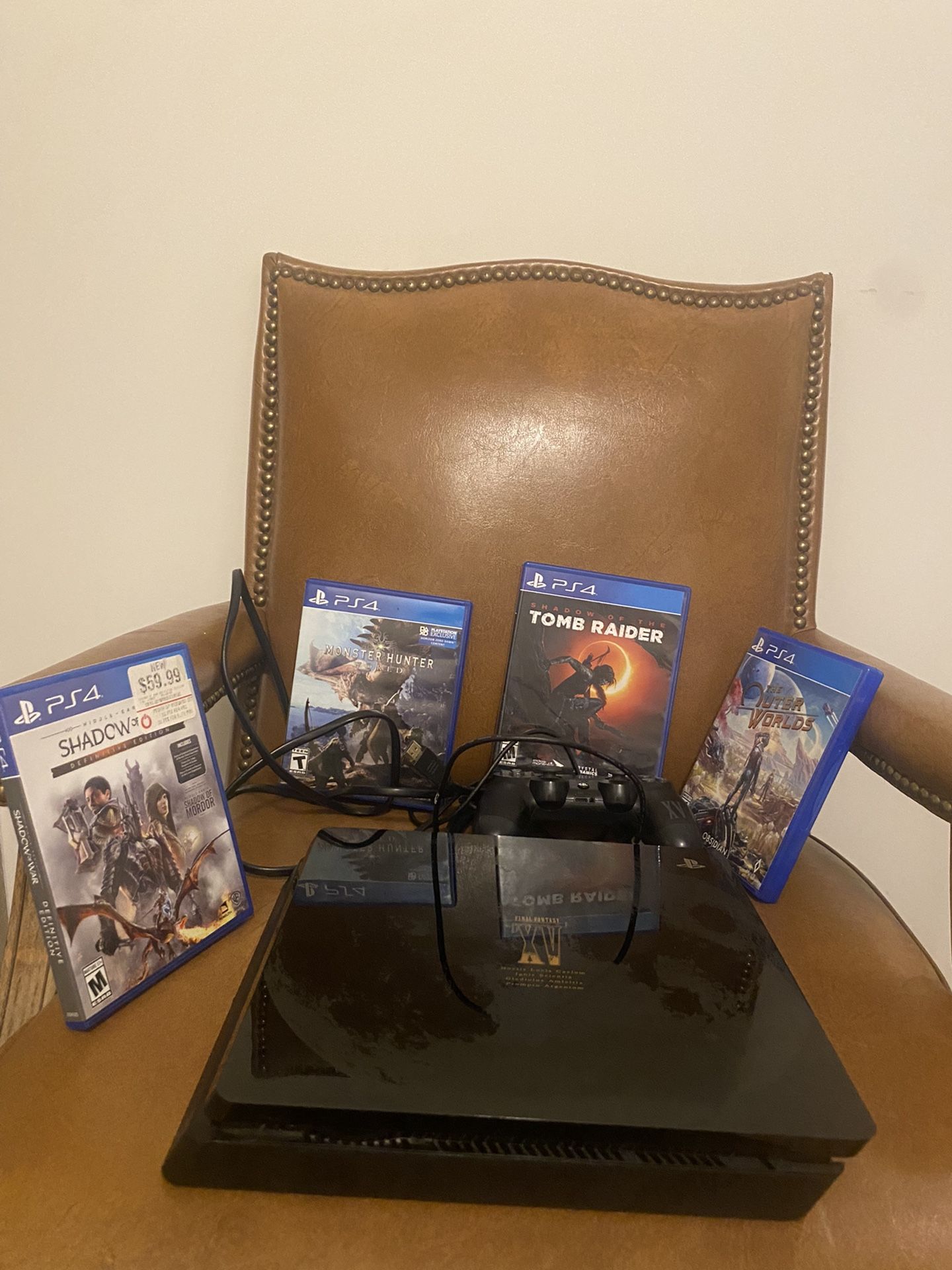 PS4 Final Fantasy XV Edition With All Cables & Controller & 4 Games Included