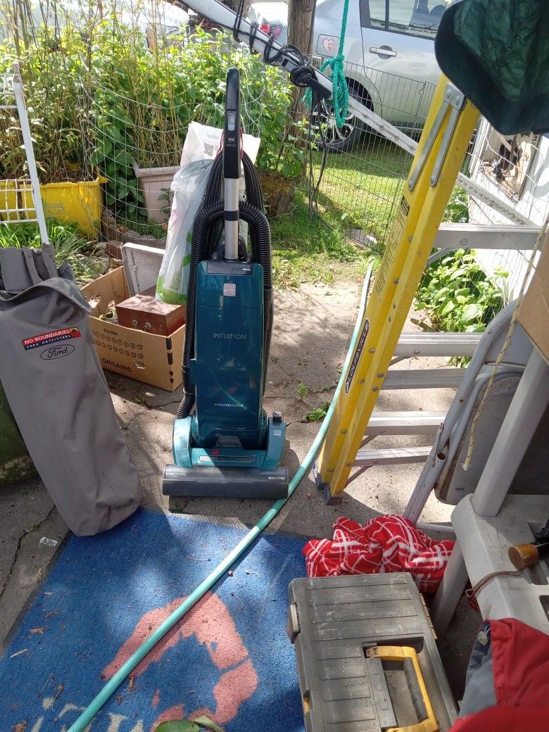 Intuition Vacuum cleaner.