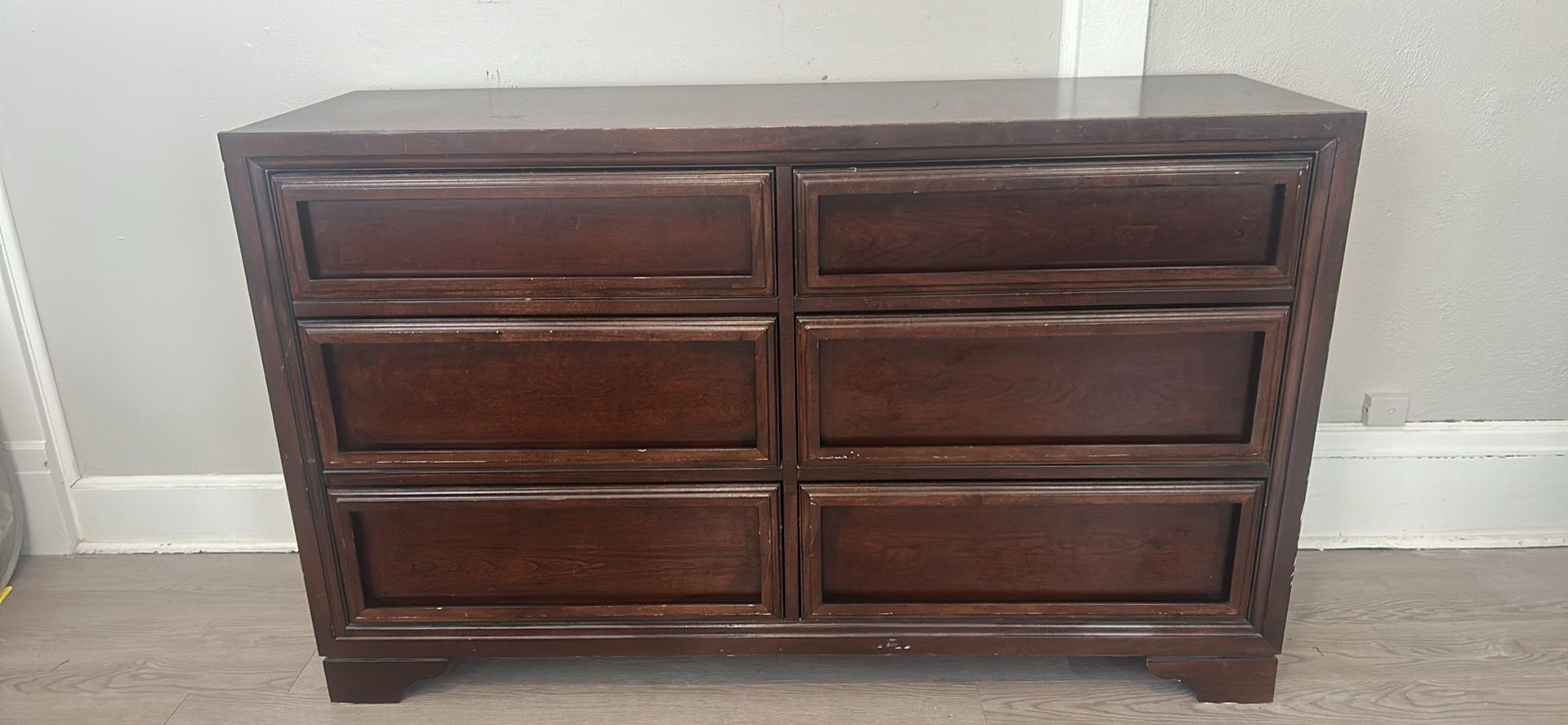 Dark Wood 6 Drawer Dresser – Solid & Spacious – Good Condition