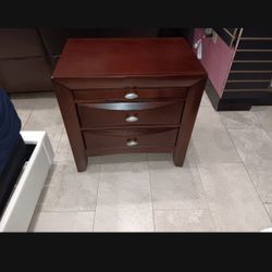 *Summer Closeout Sale!!!*---Attractive Emily Merlot Queen Bedroom Sets---From $699!!!---Delivery And Financing😉