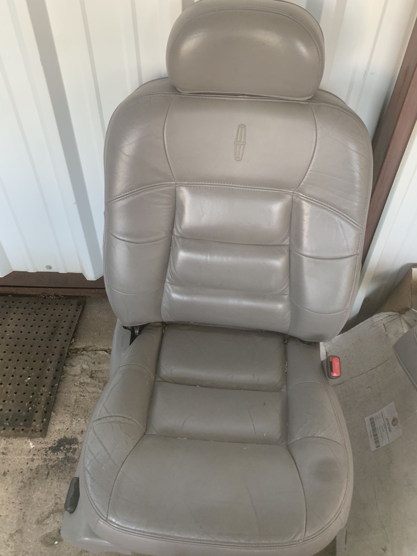 Lincoln Navigator seats