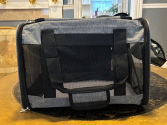 Pet travel bags