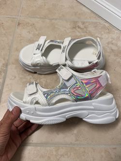 Woman’s Sandals (size 7.5- 8)