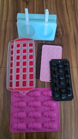Moulds for ice pops, chocolate and ice. Used. Moldes para paletas, chocolate y hielo. Usados