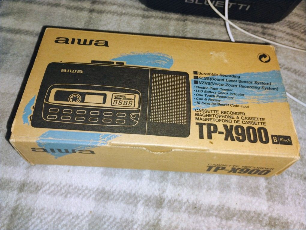 Aiwa Tp-x900 With Box Works Like New