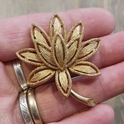 Vintage Avon Brooch