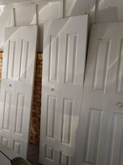 24 " Bifold Closet Doors 