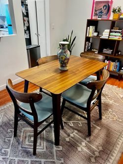 Dining Table & Chairs (Set of 4)