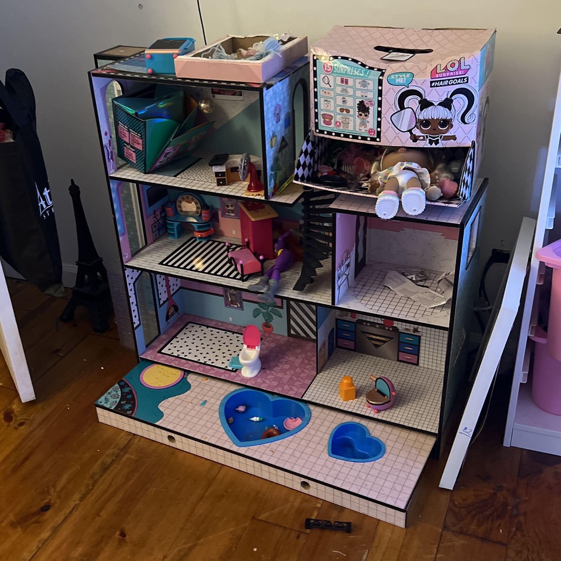 Lol Surprise House Dolls Included