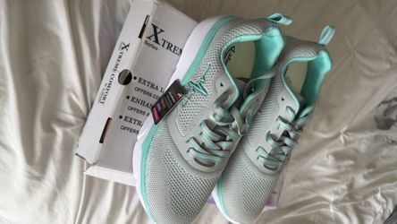 Women’s Xtreme Comfort 8.5 Shoes BRAND NEW