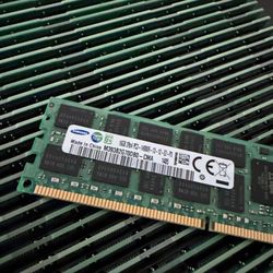 Cisco UCSMR1X162RZA 16GB DDR3 1866 (PC3-14900R) DIMM RAM Module