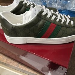 Gucci Sneakers 