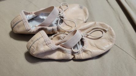 Girls Ballet Shoe Size 9.5