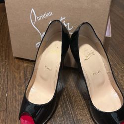 100% Authentic Christian Louboutins Pump heels