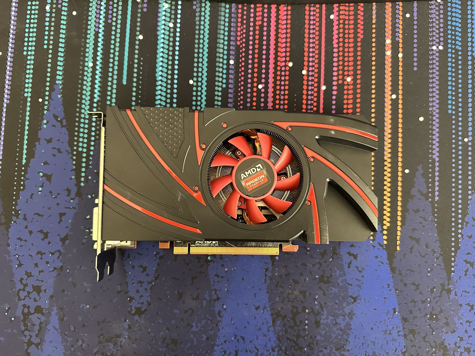 AMD Radeon R9 270 2GB