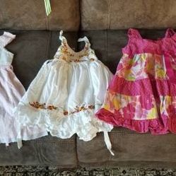 Girl's 2t Clothes