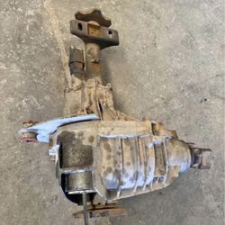 1(contact info removed) Chevy silverado gmc sierra 1500Hd 2(contact info removed) front differential