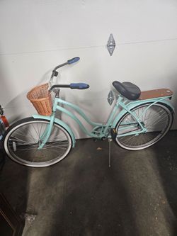 Shwinn Beach Cruiser Bike