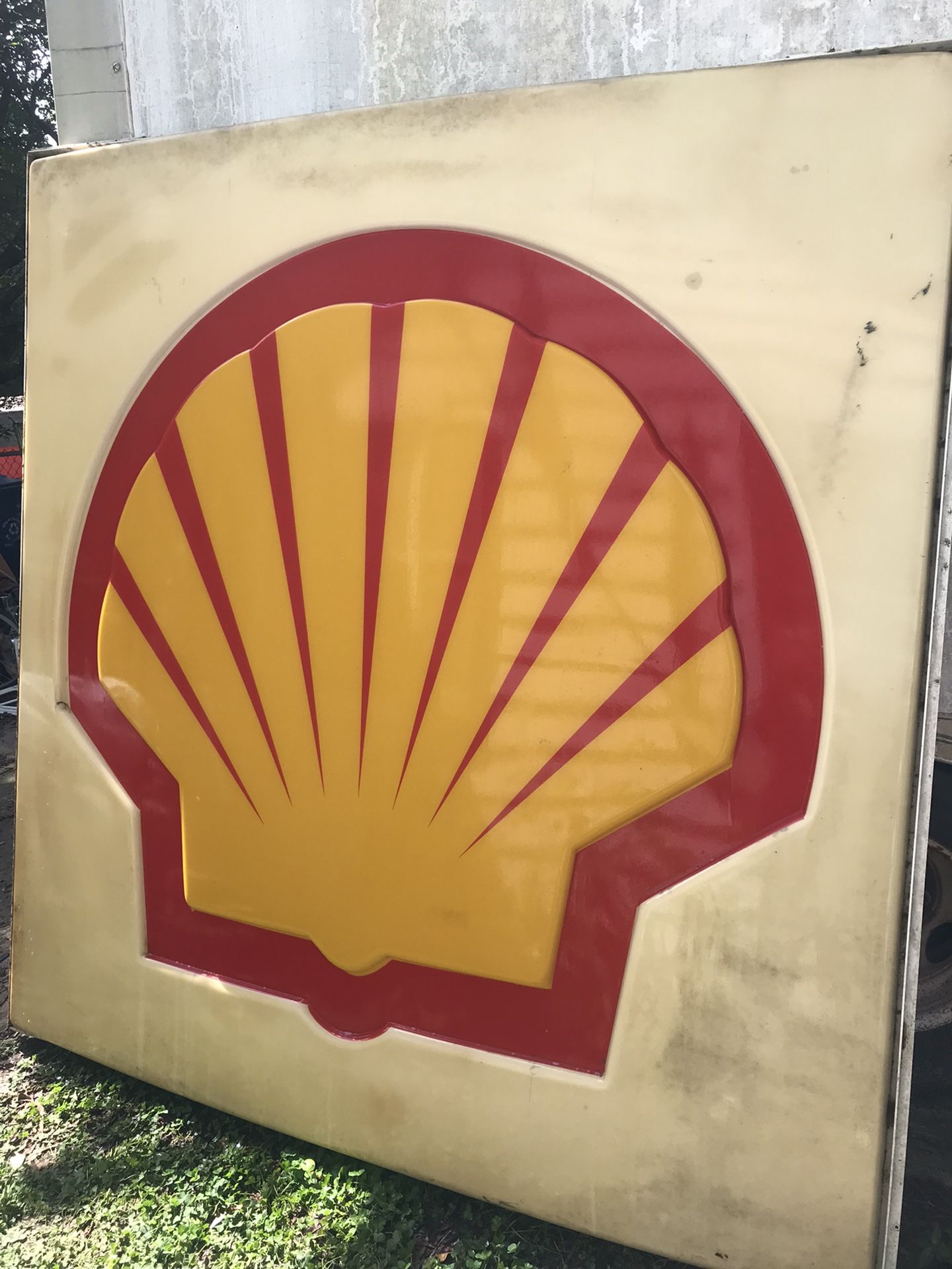 8 Ft.x 8ft. Vintage Shell Sign