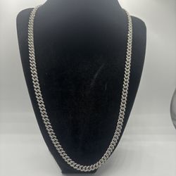 10 k White Gold Bussdown 