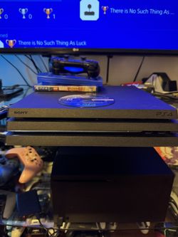 PS4 Pro 1TB/PlayStation 4 