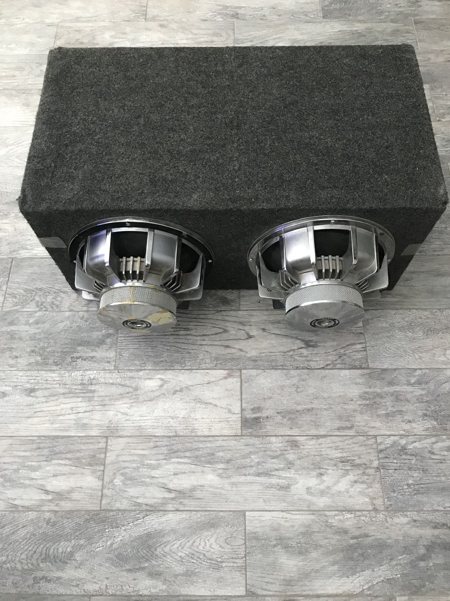 Audiobahn 12" 700-Watt Subwoofer (AW1200Q)