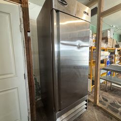 SABA Commercial 1-Door Reach-In Refrigerator S-23R Stainless Steel