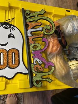 Halloween decor lot