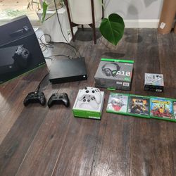 Xbox One X 1TB Bundle (Console, Controllers, Headsets, Games)