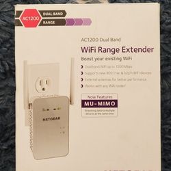 Netgear AC1200 Dual-Band WiFi Range  Extender