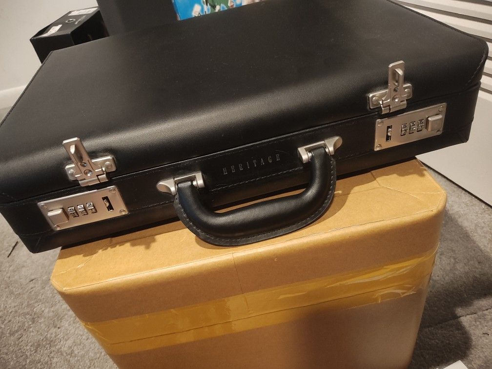 Brand new Heritage briefcase