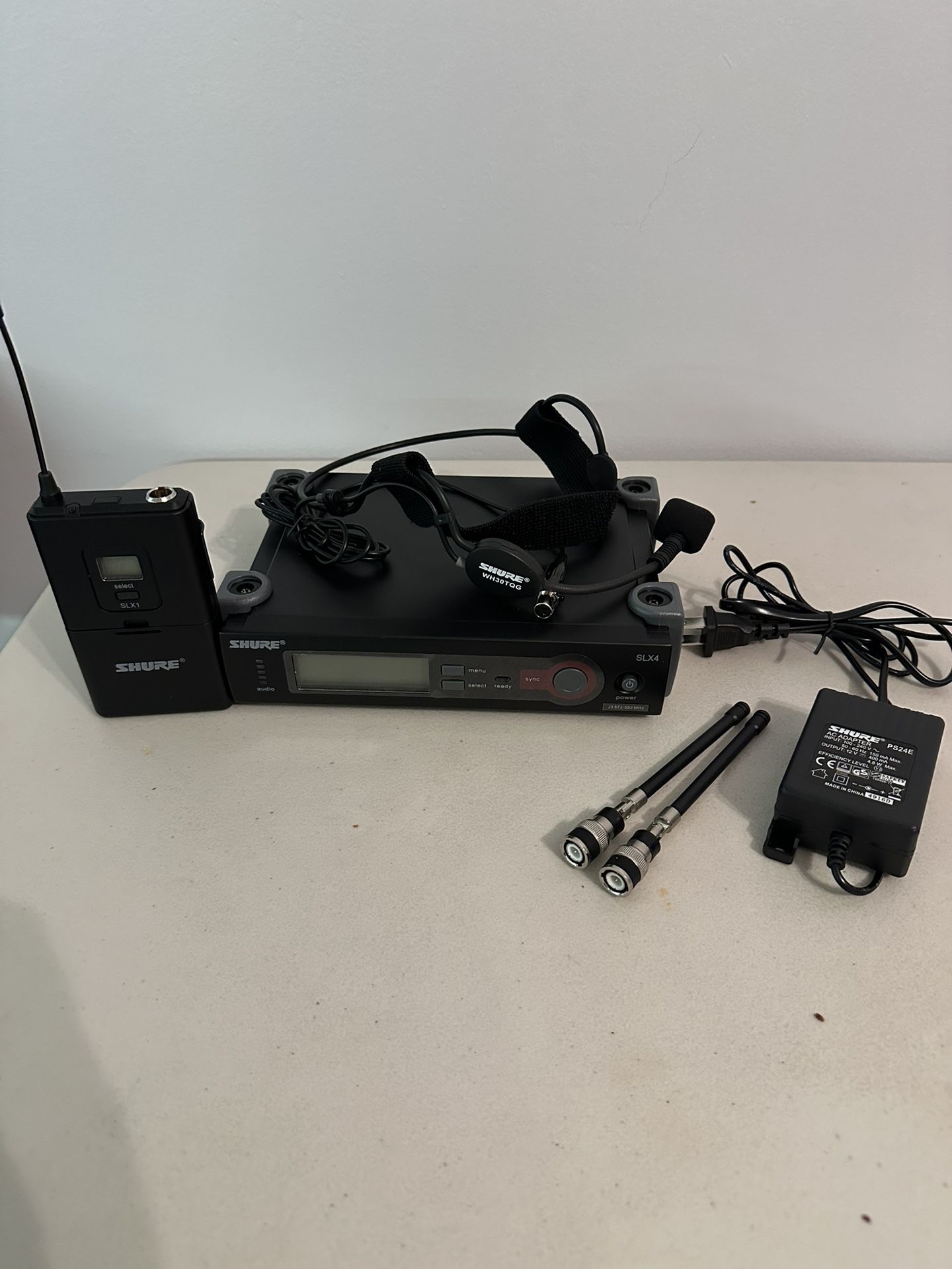 SHURE SLX4 For HEADSET WIRELESS MICROPHONE