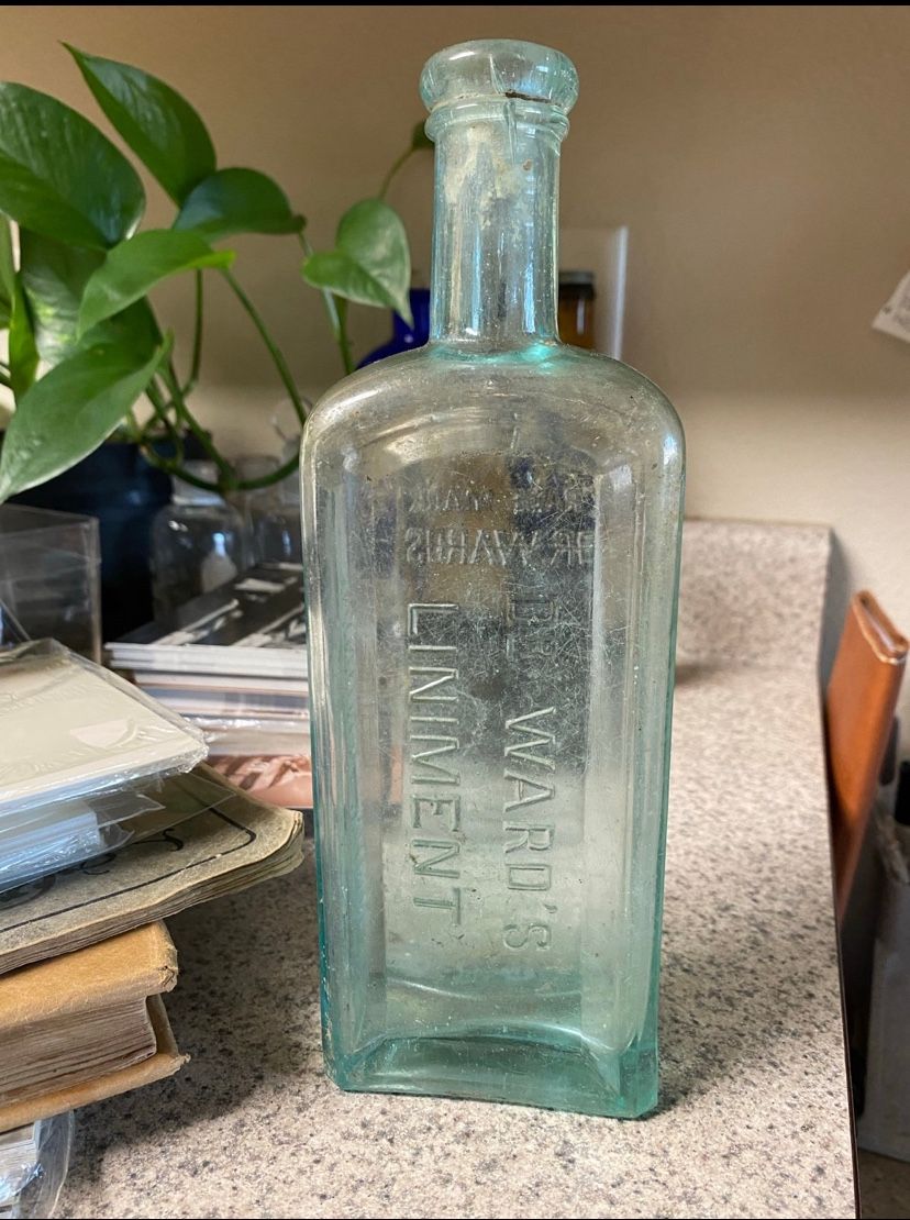 Dr. Wards Liniment Apothecary Bottle (Late 1800s)