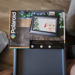 Polaroid 7" Digital Picture Frame