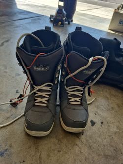 Men's 8.5 Thirty Two Exit Snowboard Boots
