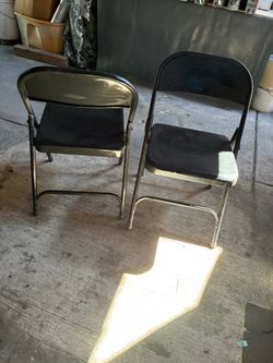 Sillas de metal tengo 10 piesa