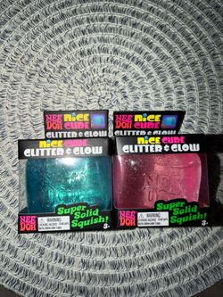 Needoh Glitter & Glow Cube