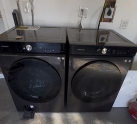 Samsung Washer and Electric Dryer Set